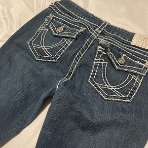 LA idol jeans.